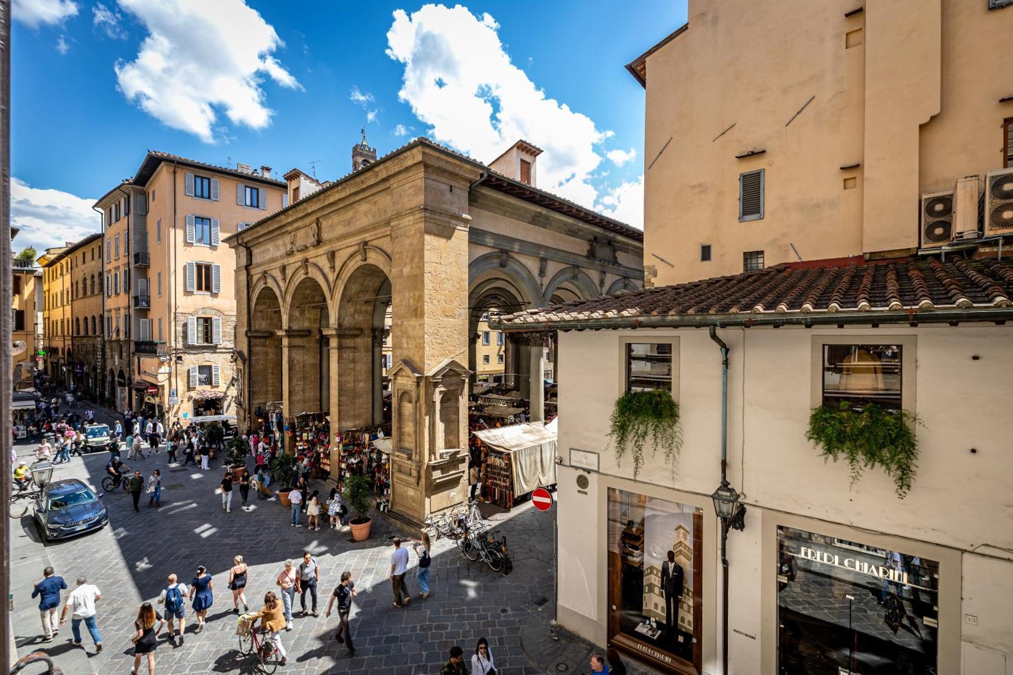 La Loggia Del Porcellino