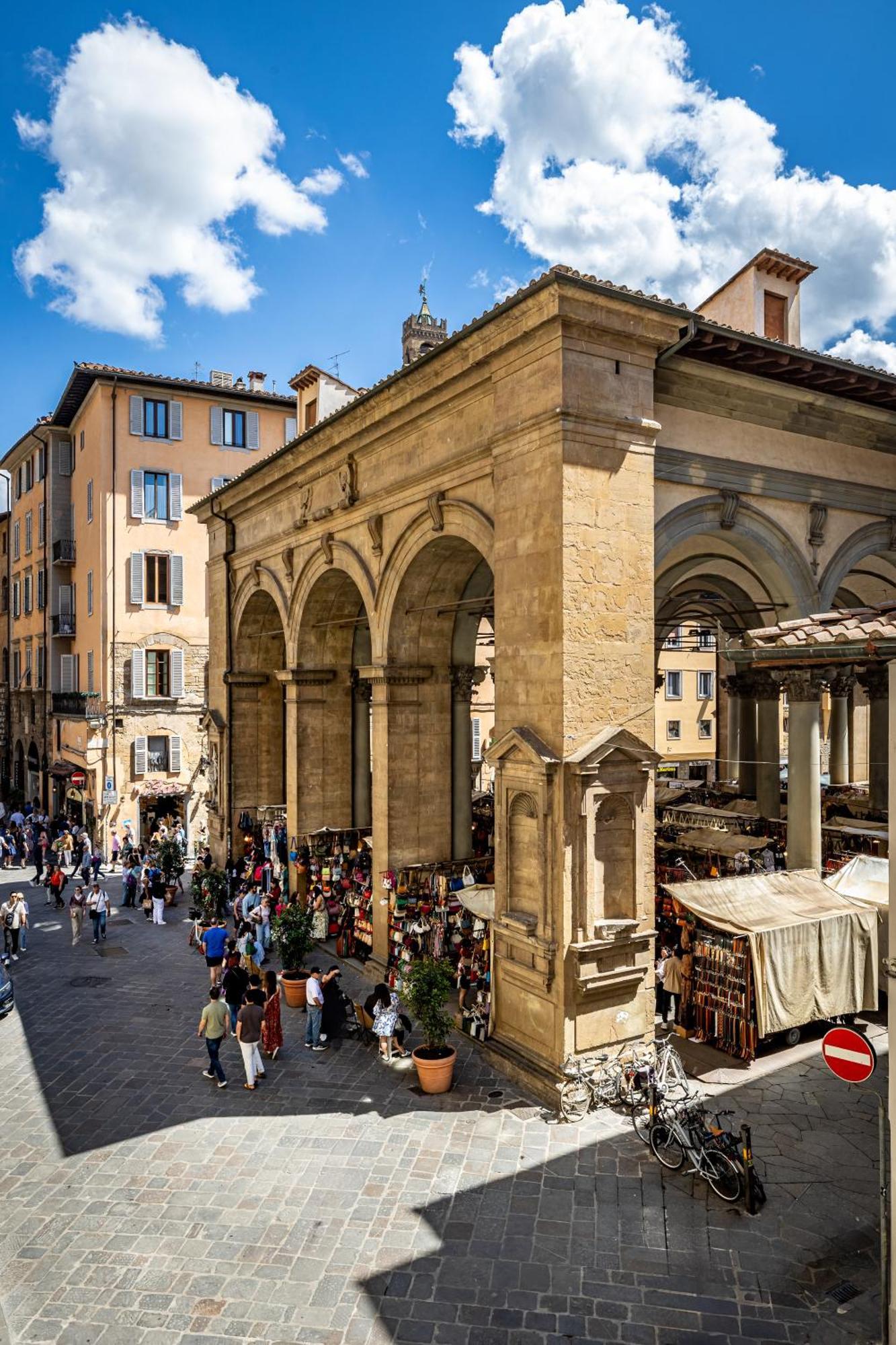 La Loggia Del Porcellino